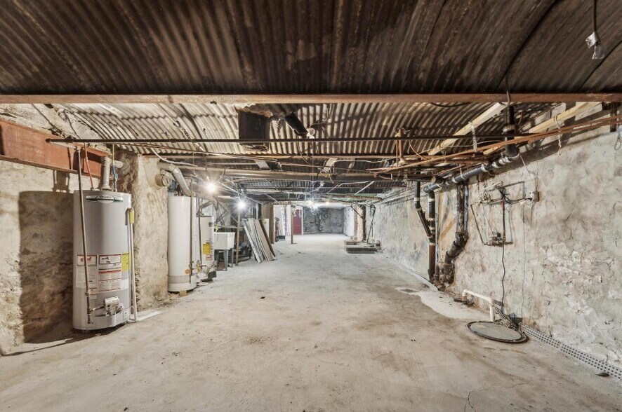 More Photos Of 1937 E Passyunk Ave, Philadelphia Storefront Retail Residential For Lease