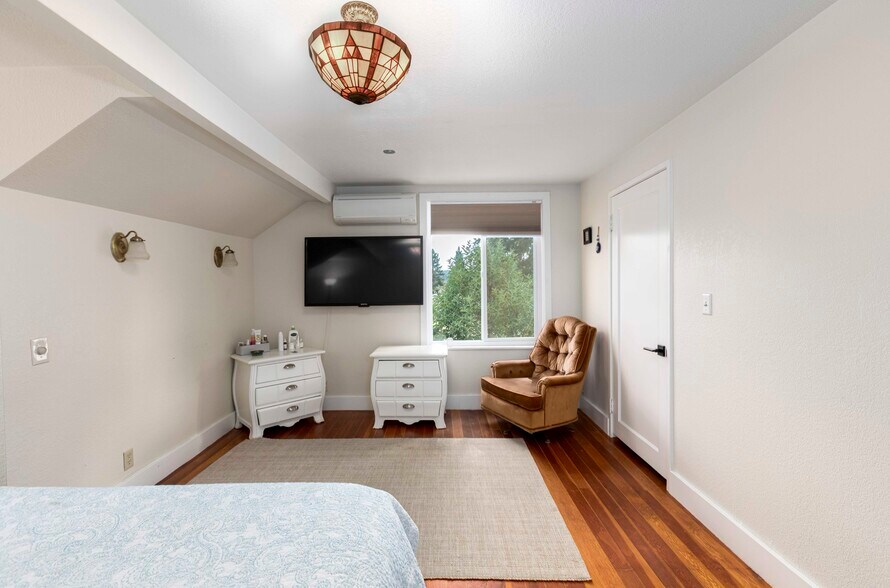 More Photos Of 18248 Redwood Hwy, Selma Apartments For Sale