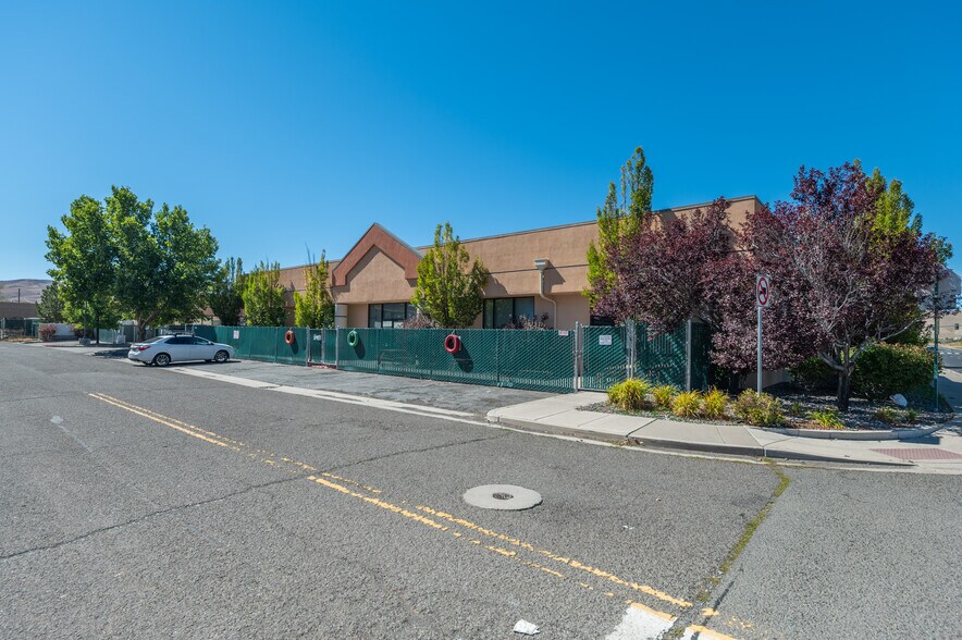 More Photos Of , Reno General Retail For Sale