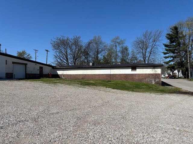 More Photos Of 702 S 7th St, Boonville Warehouse For Sale