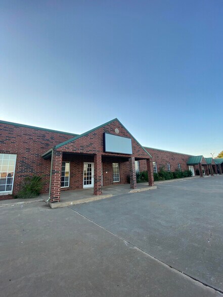 More Photos Of 1885 Piedmont Rd N, Piedmont Storefront Retail Office For Lease