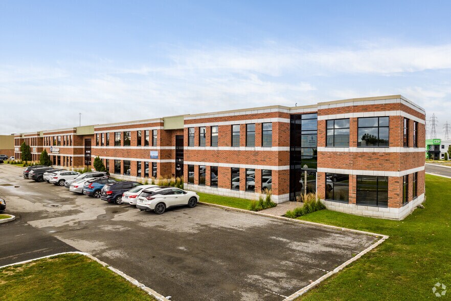 Primary Photo Of 5520-5576 Boul Des Rossignols, Laval Warehouse For Lease