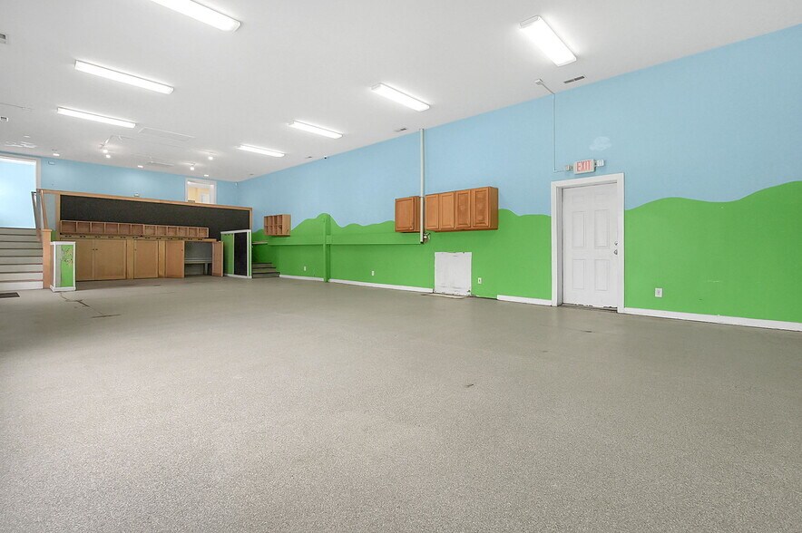 More Photos Of 1805 Columbus Rd, Granville Daycare Center For Sale