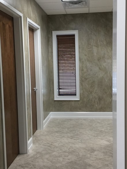 More Photos Of 2375 US Highway 78, Moody Office For Lease