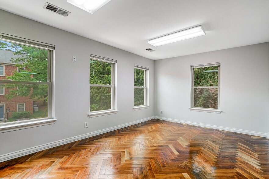 More Photos Of 4314-4330 Evergreen Ln, Annandale Office For Sale