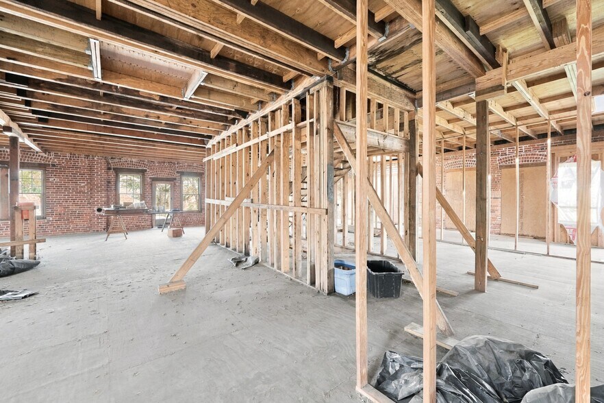 More Photos Of 1637-1651 Main St N, Jacksonville Storefront Retail Residential For Sale