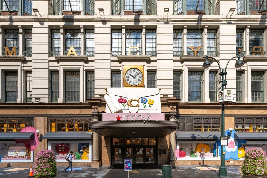 More Photos Of 1313 Broadway St, New York Storefront Retail Office For Lease