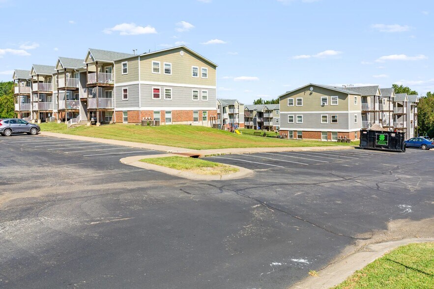 More Photos Of 6421 Manchester Ave, Kansas City Apartments For Sale