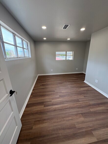 More Photos Of 316 Bonner Ave, Tyler Office For Lease