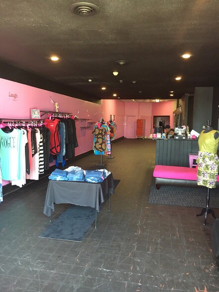 More Photos Of 369 Bank St, New London Storefront Retail Residential For Sale