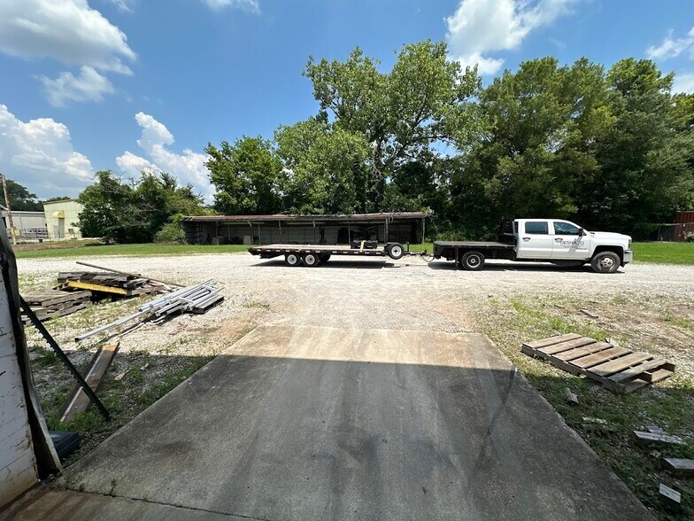 More Photos Of 3110 Sexton Rd SE, Decatur Warehouse For Sale