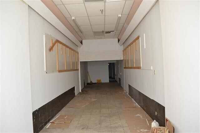 More Photos Of 1218 Zaragoza, Laredo Storefront Retail Office For Sale