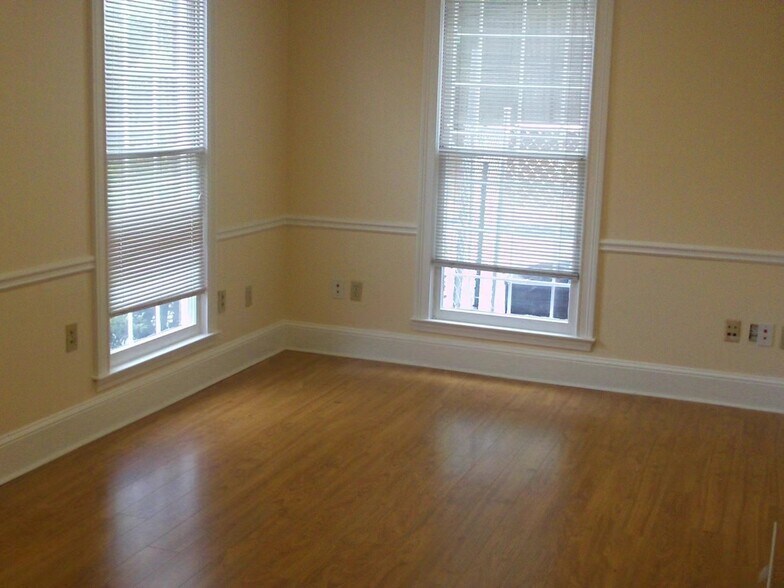 More Photos Of 3841 Holcomb Bridge Rd, Peachtree Corners Medical For Lease