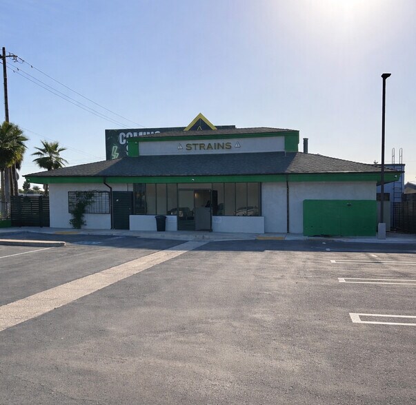 More Photos Of 2013 Newport Blvd, Costa Mesa Storefront For Sale