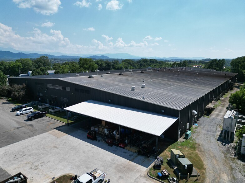 More Photos Of 128 River Bend Dr, Sevierville Manufacturing For Lease