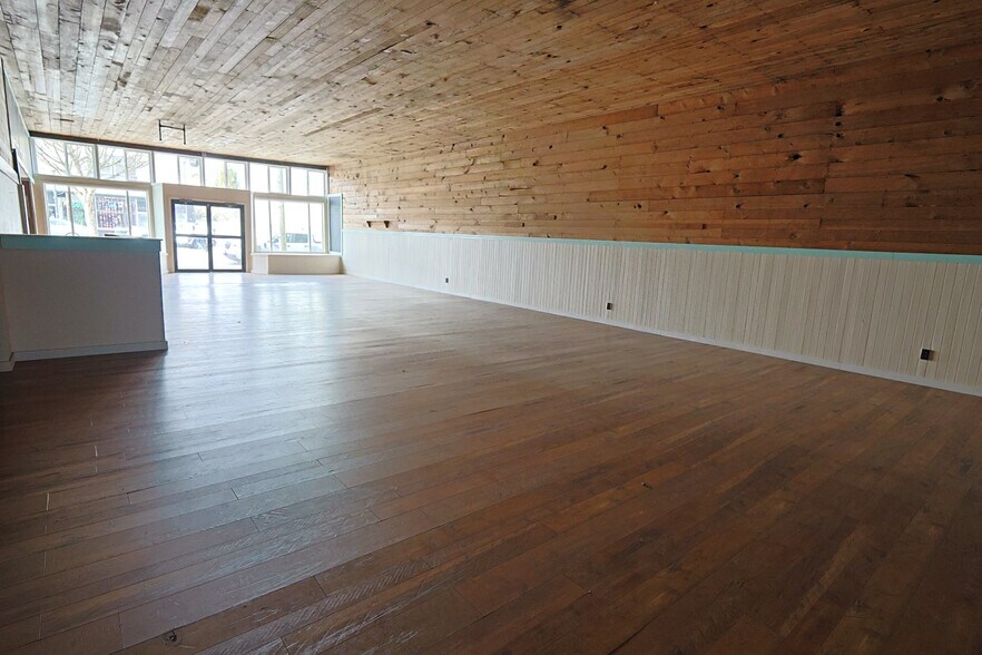 More Photos Of 2051 Sherman Ave, North Bend General Retail For Sale
