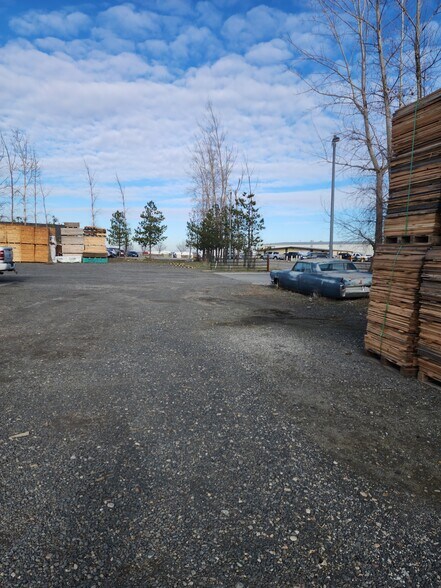 More Photos Of 335 E B Cir, Pasco Warehouse For Sale