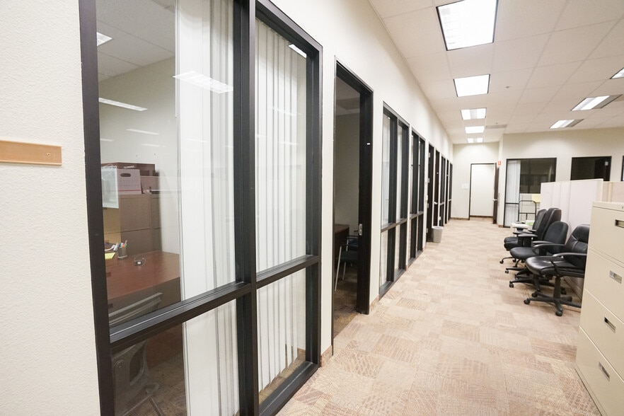 More Photos Of 1600 Yosemite Blvd, Modesto Office For Lease