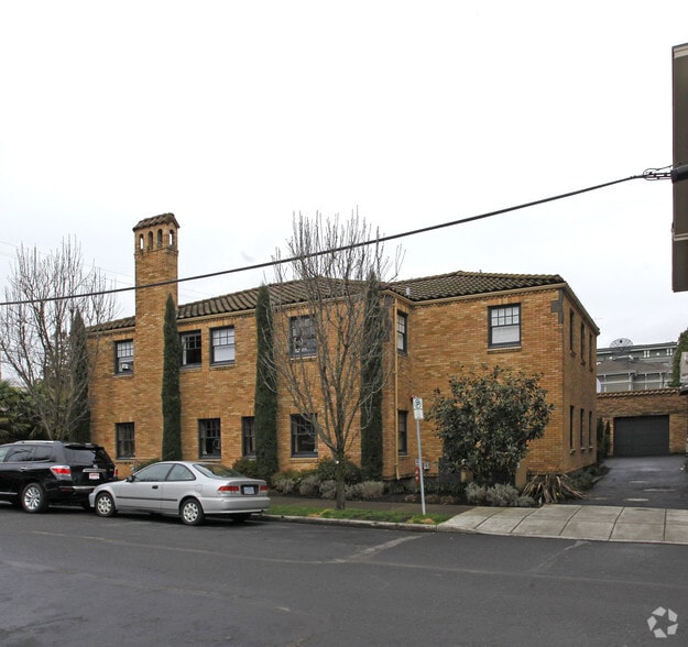 More Photos Of 210 NW 17th Ave, Portland Office For Lease