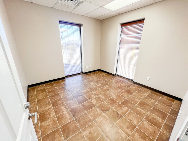 More Photos Of 12620 W County Road 133, Odessa Warehouse For Lease