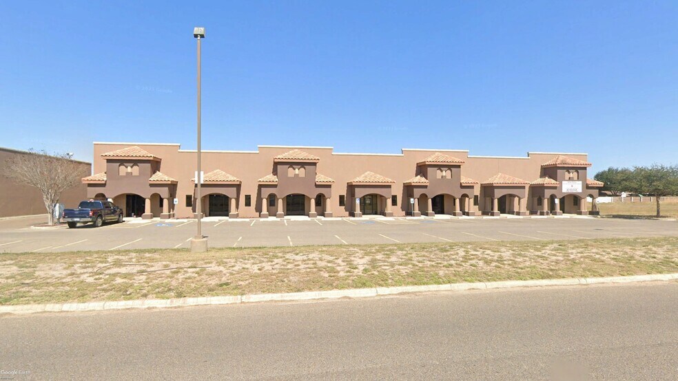 More Photos Of 2546 Central Palm Dr, Rio Grande City Office For Sale