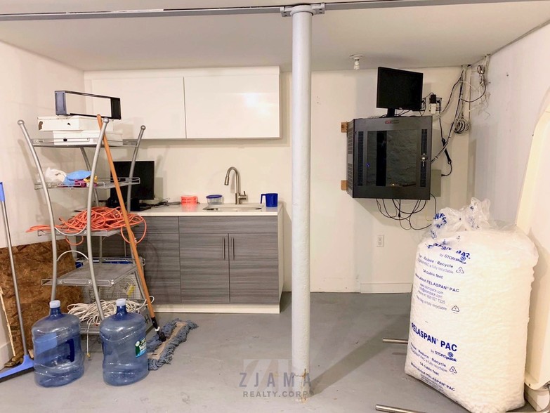 More Photos Of 198 Utica, Brooklyn Apartments For Lease