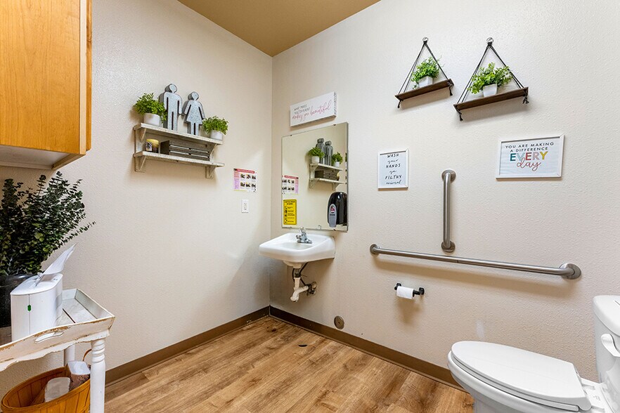 More Photos Of 1463 E Star Dr, Meridian Daycare Center For Sale