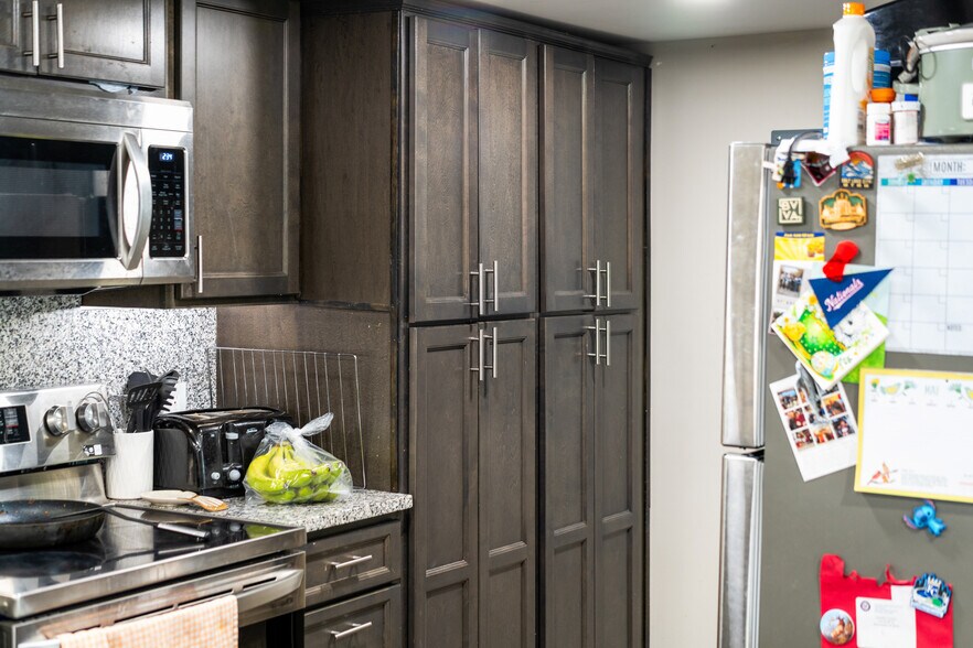 More Photos Of 217 W 28th St, Buena Vista Apartments For Sale