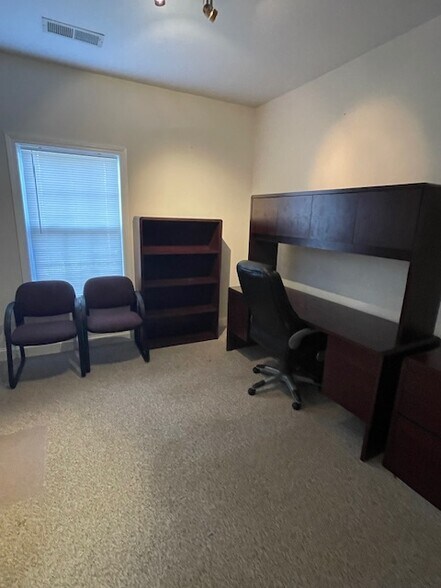 More Photos Of 106 Colony Park Dr, Cumming Office Residential For Lease