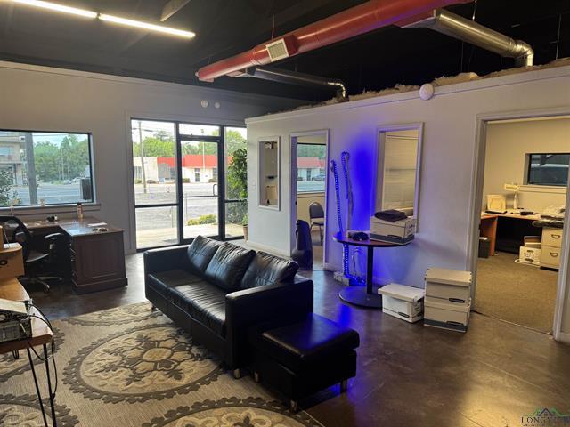 More Photos Of 801 Broadway Ave, Gladewater Warehouse For Sale