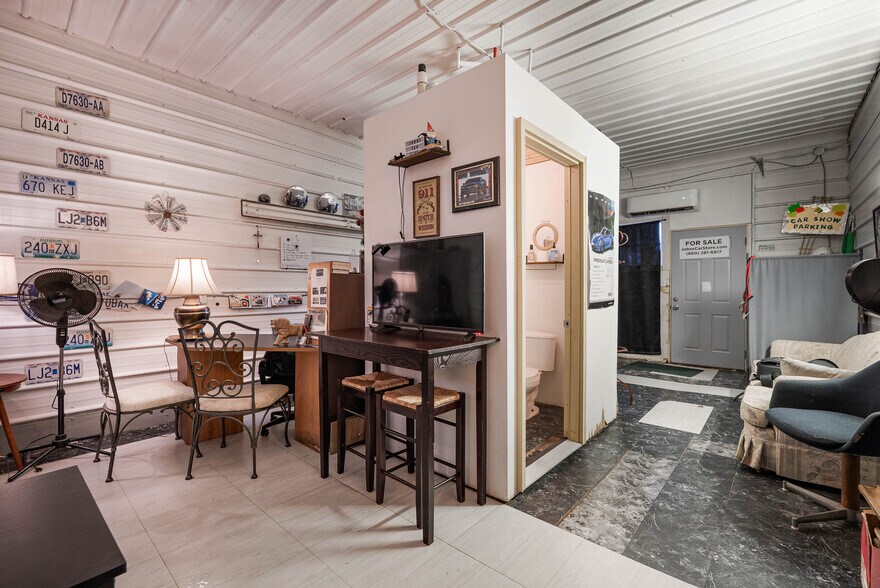 More Photos Of 306 W Front St, La Monte Industrial For Sale