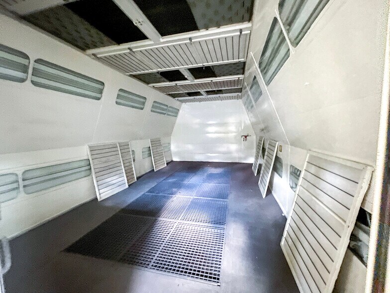 More Photos Of 459 Southgate Dr, Tomahawk Industrial For Sale