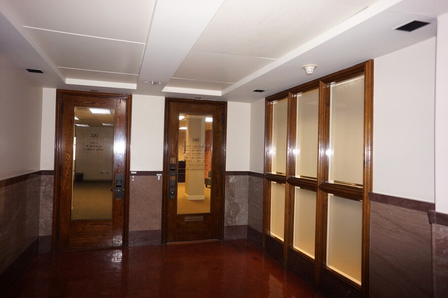 More Photos Of 730 17th St, Denver Office For Sale