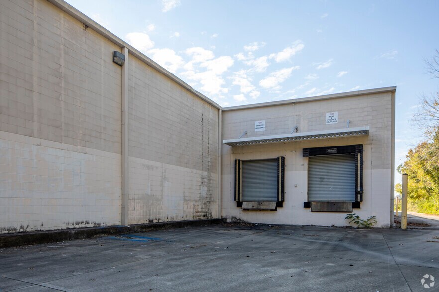 More Photos Of 2120 HWY 19 N, Meridian Freestanding For Lease