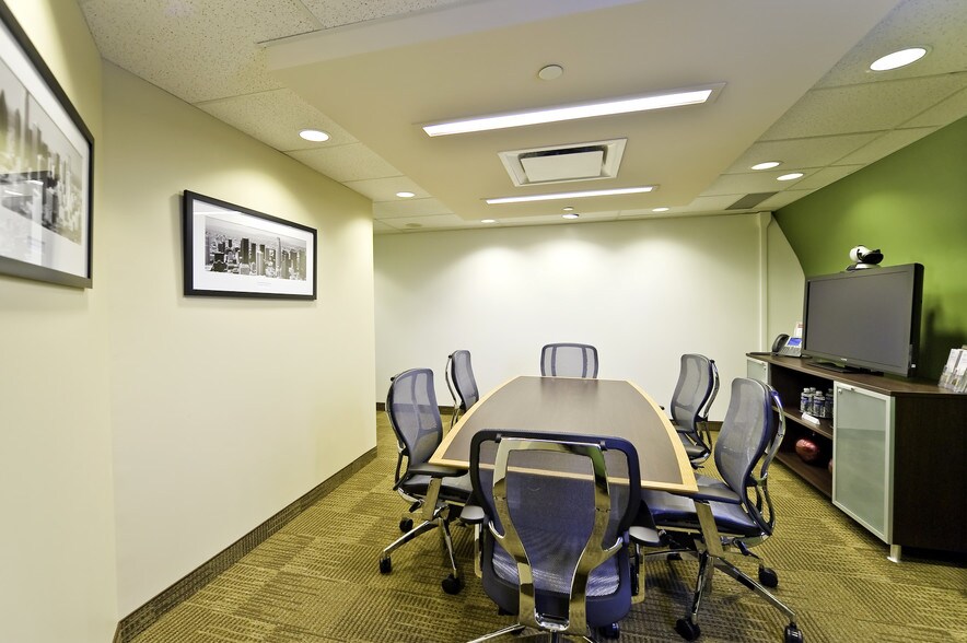 More Photos Of 1 Rideau St, Ottawa Coworking Space