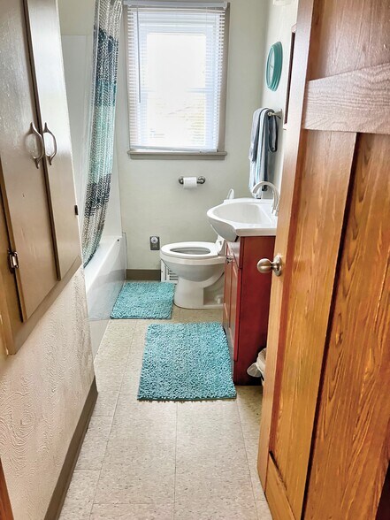 More Photos Of 5414 Homegardner Rd, Castalia Apartments For Sale