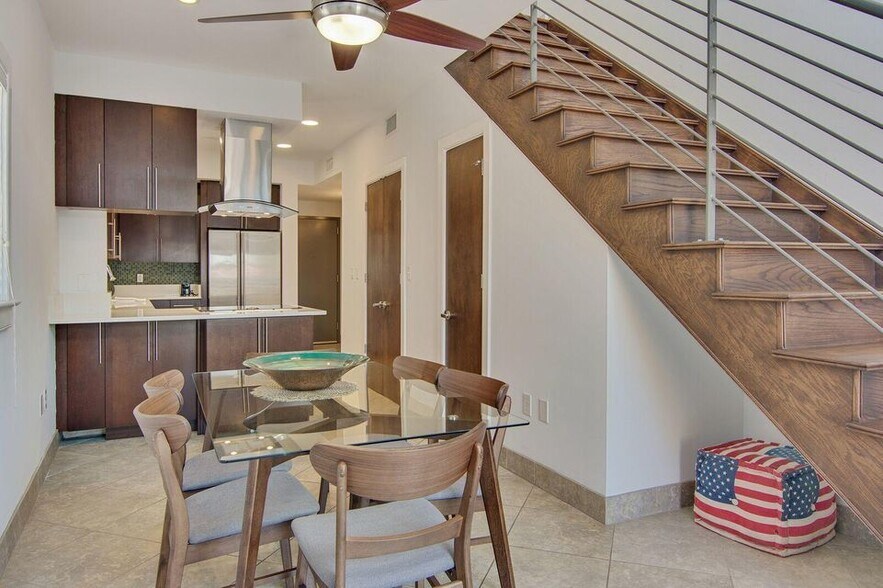 More Photos Of 487 King St, Charleston Loft Creative Space For Sale