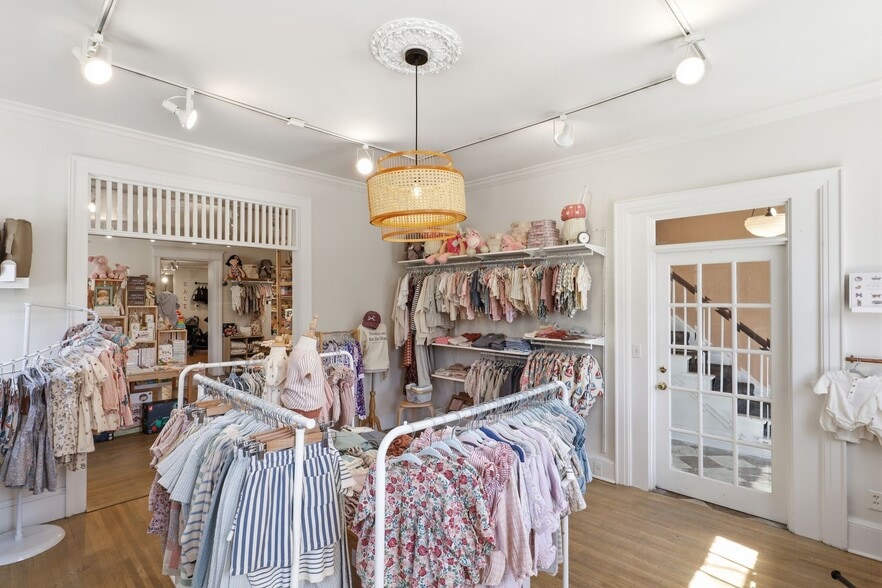 More Photos Of 25 S Main St, Pittsford Freestanding For Sale