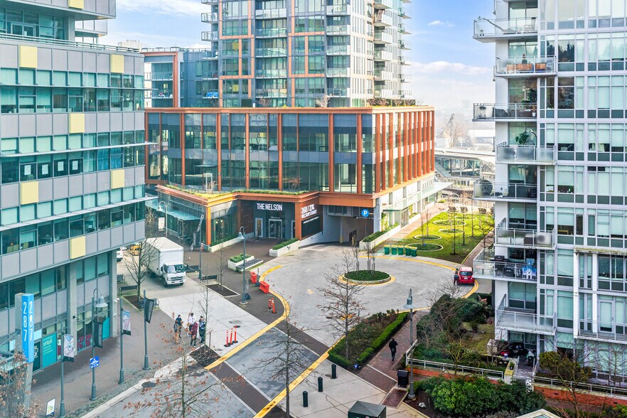 More Photos Of 233 Nelson's Cres, New Westminster Medical For Sale