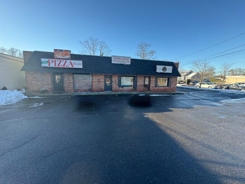 More Photos Of 678 S Country Rd, Patchogue General Retail For Sale