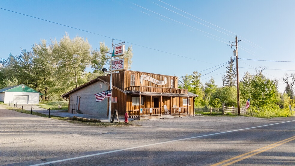 More Photos Of 925 Lamoille Hwy, Lamoille Hotel For Sale