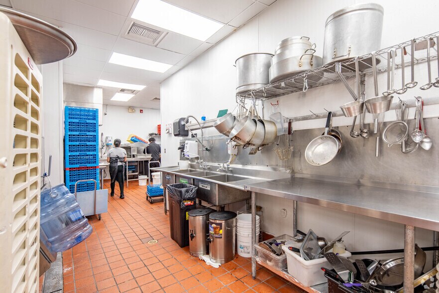 More Photos Of 2148 Beltline Rd SW, Decatur Restaurant For Sale