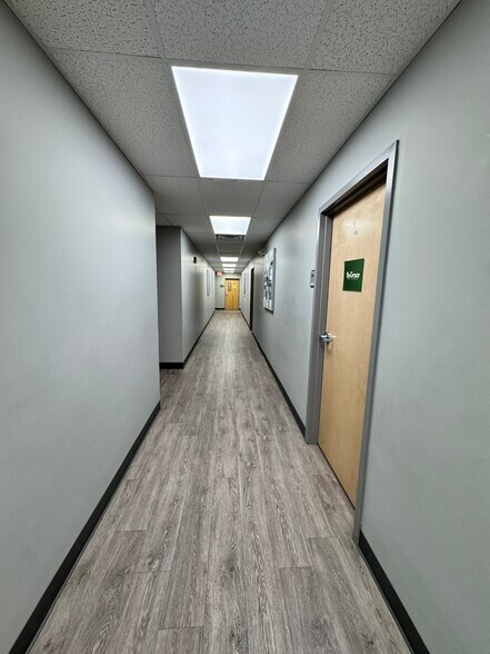 More Photos Of 10 Russell Rd, Albany Office For Sale