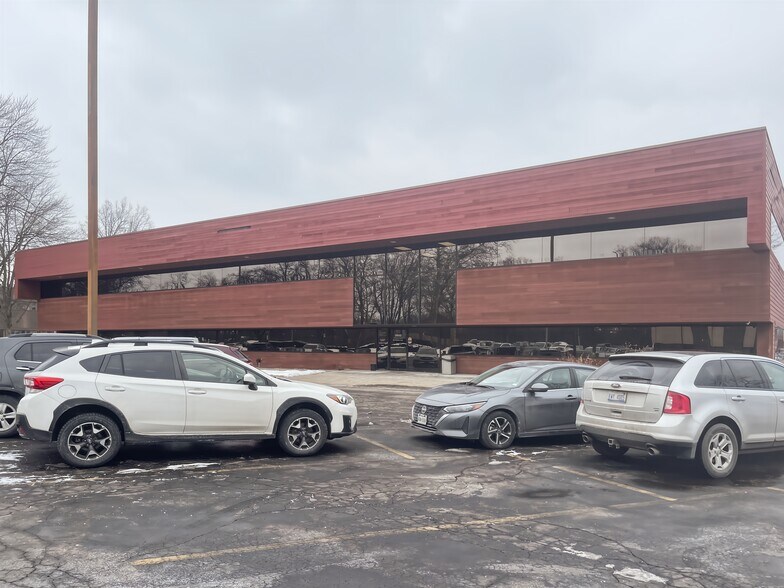 More Photos Of 3950 Sunforest Ct, Toledo Coworking Space