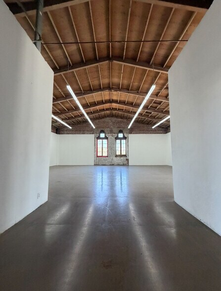 More Photos Of 2220-2228 W 7th St, Los Angeles Freestanding For Lease