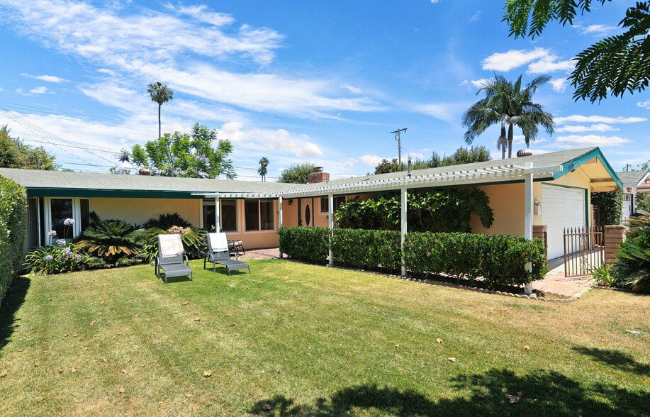 More Photos Of 1139 W Sycamore Ave, Orange Multifamily For Sale