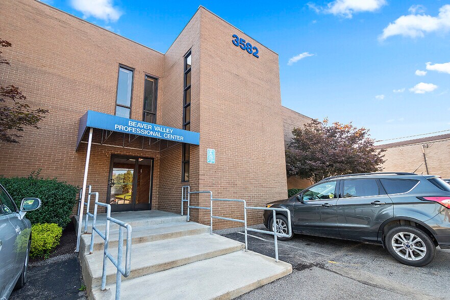 More Photos Of 3578 Brodhead Rd, Monaca Unknown For Lease