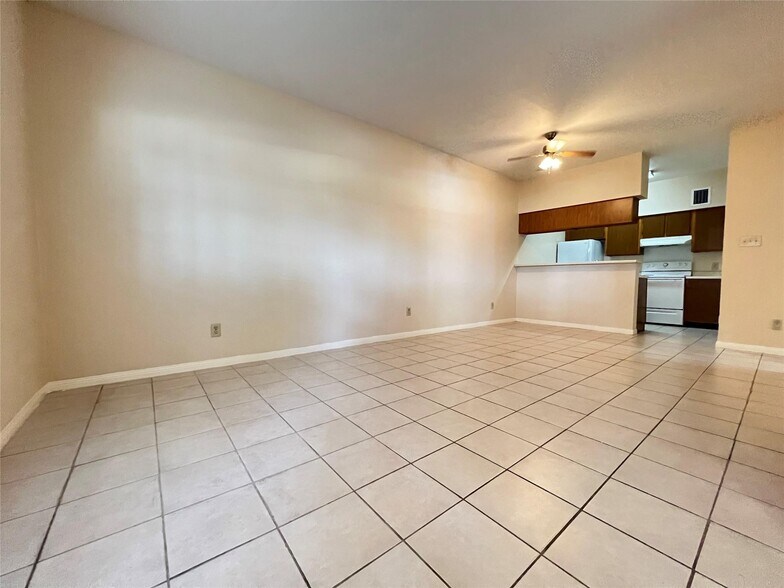 More Photos Of 2626 Holly Hall St, Houston Apartments For Sale