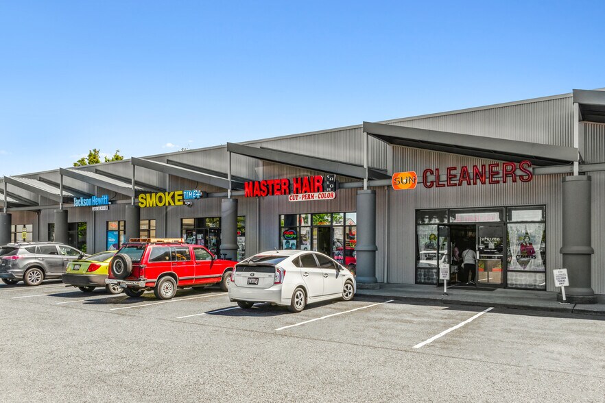 More Photos Of 208 Washington Ave, Kent Unknown For Lease