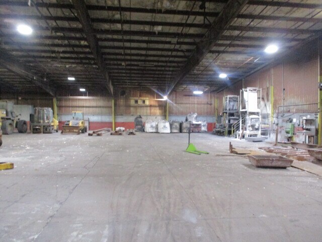 More Photos Of 2281 Port City Blvd, Muskegon Warehouse For Sale
